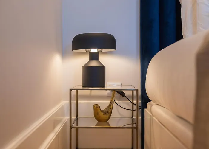 Glamour By The River * Oporto