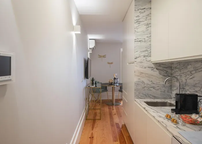 Glamour By The River