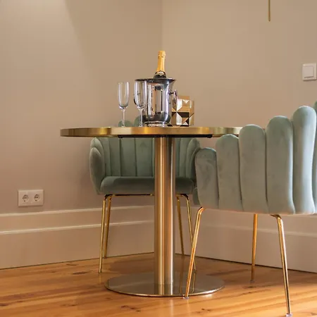 Glamour By The River