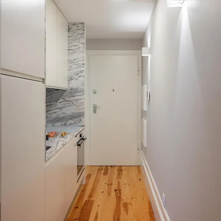 Apartment Glamour By The River