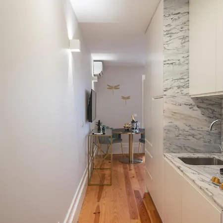 Glamour By The River