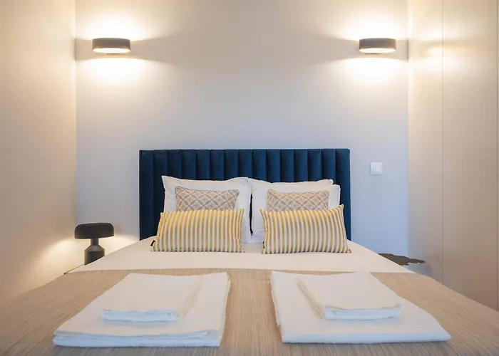 Glamour By The River * Oporto