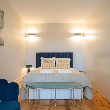 Glamour By The River Порту